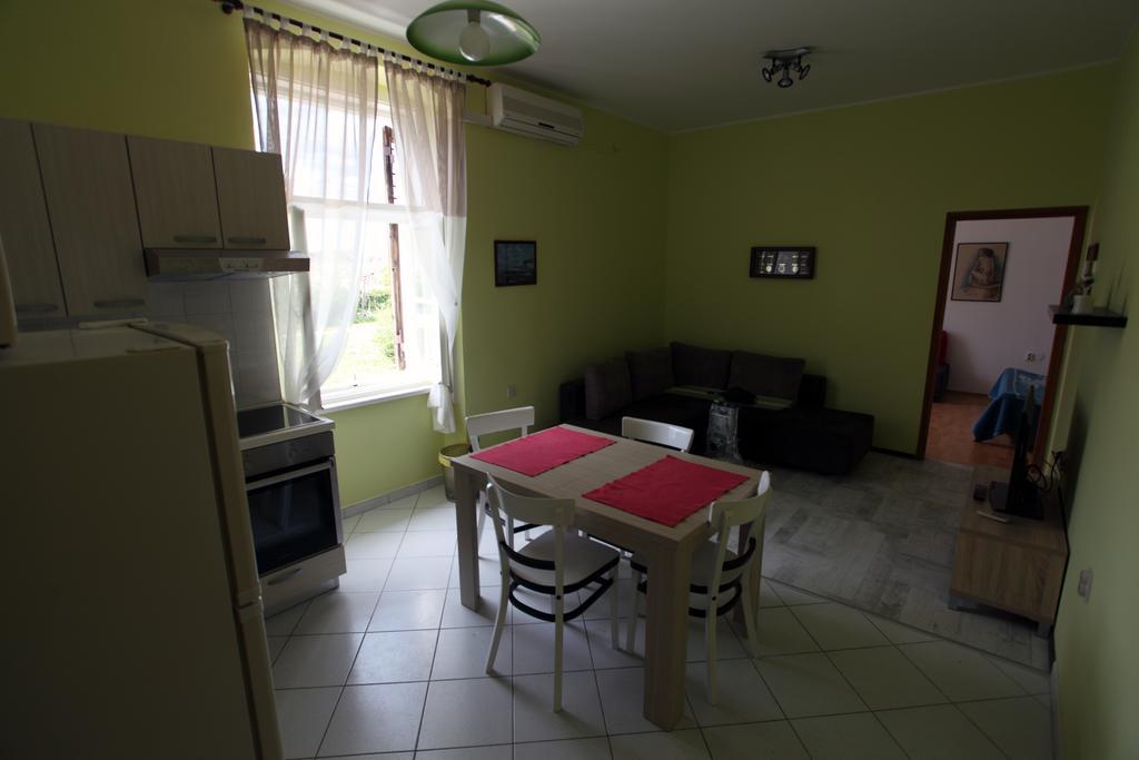Apartment Viribus Pola Esterno foto